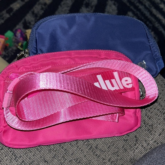 Lululemon fany pack - Picture 2 of 2